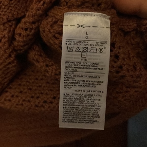 NWT OLD NAVY L Woman’s v neck bell sleeved sweater - Picture 5 of 6